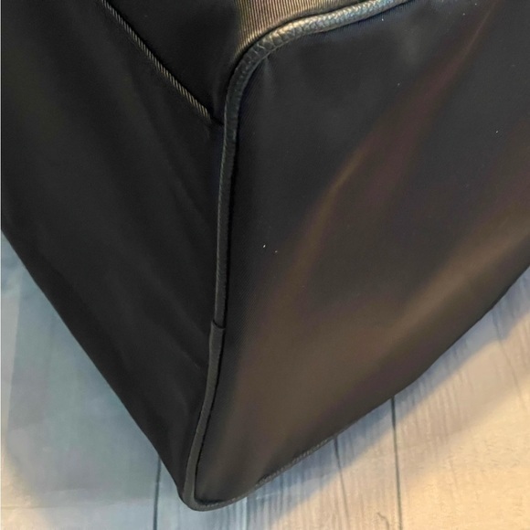 Jimmy Choo Parfum Overnight / Weekend duffel in 🔥EUC🔥 Authentic - Picture 3 of 7